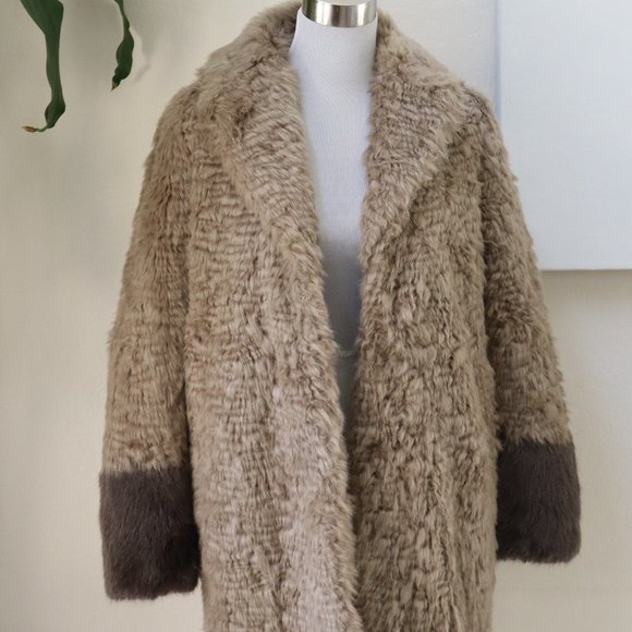 LAUNDRY BY SHELLI SEGAL FAUX FUR MID LENGTH COAT SIZE XS - Picture 1 of 6